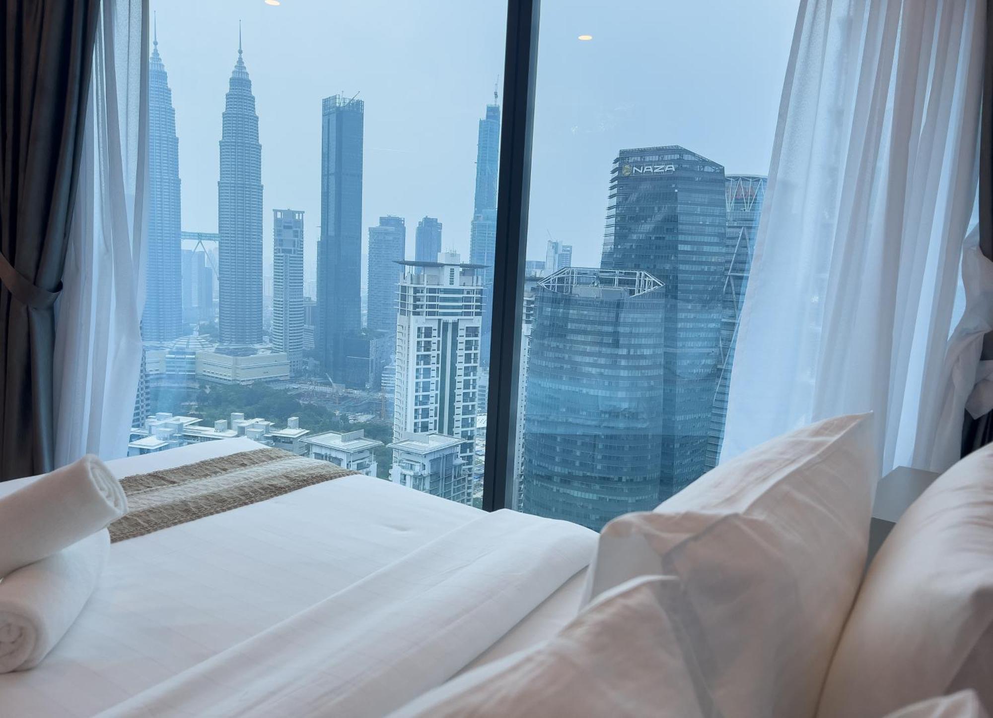 Crystal Suite At Eaton Klcc Куала-Лумпур Экстерьер фото